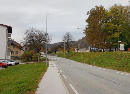 Mirna - bloki ob Glavni cesti, foto Lapego (2)